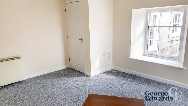 Images for 27 Hill Street Haverfordwest SA61